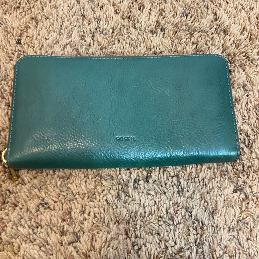 Fossil Logan Zip Clutch Wallet Forest Green Leather Gold Hardware READ